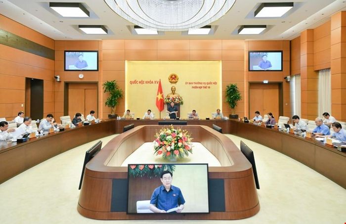 Một phiên họp của Ủy ban Thường vụ Quốc hội