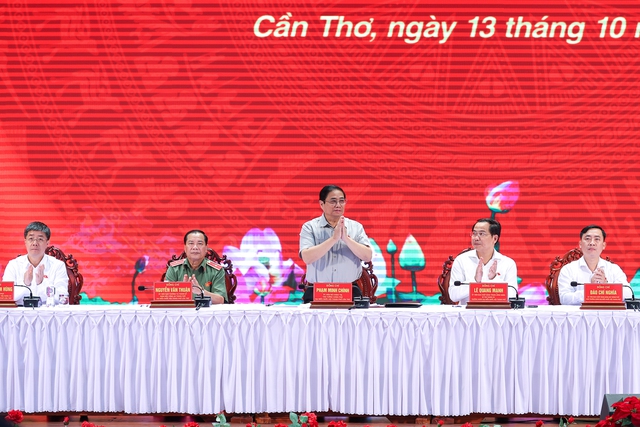 Thủ tướng Phạm Minh Chính tiếp xúc cử tri TP. Cần Thơ - Ảnh 1. Thủ tướng Phạm Minh Chính tiếp xúc cử tri TP. Cần Thơ - Ảnh 1.