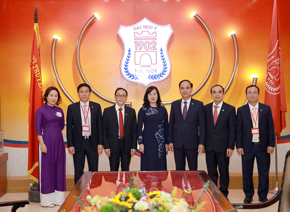5 nhắn gửi của Quyền Bộ trưởng Đào Hồng Lan đối với Trường Đại học Y Hà Nội trong Lễ khai giảng - Ảnh 2.