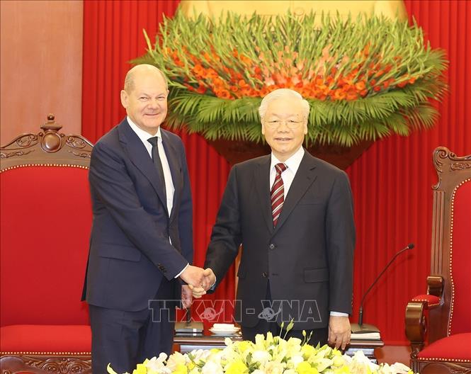 Tổng Bí thư Nguyễn Phú Trọng tiếp Thủ tướng Cộng hòa Liên bang Đức Olaf Scholz - Ảnh 2. Tổng Bí thư Nguyễn Phú Trọng tiếp Thủ tướng Cộng hòa Liên bang Đức Olaf Scholz - Ảnh 2.