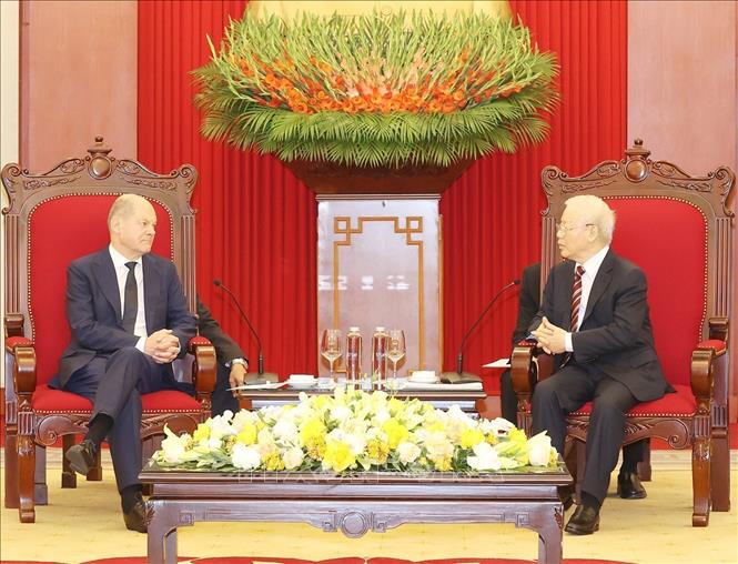 Tổng Bí thư Nguyễn Phú Trọng tiếp Thủ tướng Cộng hòa Liên bang Đức Olaf Scholz - Ảnh 1. Tổng Bí thư Nguyễn Phú Trọng tiếp Thủ tướng Cộng hòa Liên bang Đức Olaf Scholz - Ảnh 1.