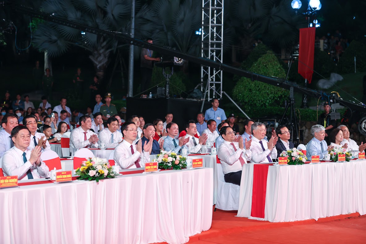Thủ tướng Phạm Minh Chính dự các hoạt động kỷ niệm 100 năm Ngày sinh đồng chí Võ Văn Kiệt - Ảnh 10. Thủ tướng Phạm Minh Chính dự các hoạt động kỷ niệm 100 năm Ngày sinh đồng chí Võ Văn Kiệt - Ảnh 10.