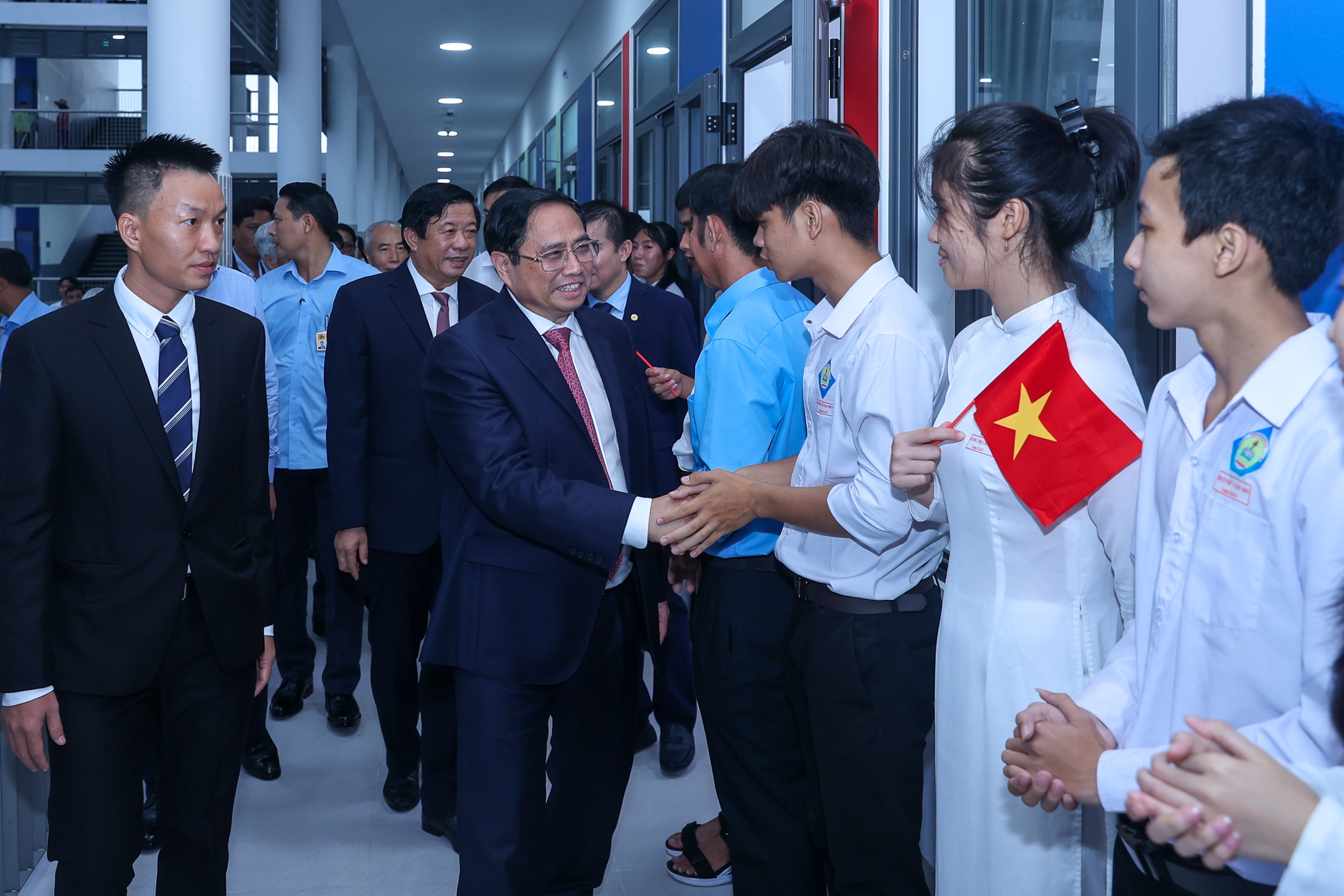 Thủ tướng Phạm Minh Chính dự các hoạt động kỷ niệm 100 năm Ngày sinh đồng chí Võ Văn Kiệt - Ảnh 9. Thủ tướng Phạm Minh Chính dự các hoạt động kỷ niệm 100 năm Ngày sinh đồng chí Võ Văn Kiệt - Ảnh 9.