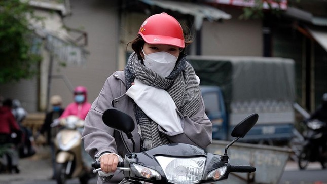 Miền Bắc rét đậm, miền Trung bước vào đợt mưa rất lớn ảnh 1
