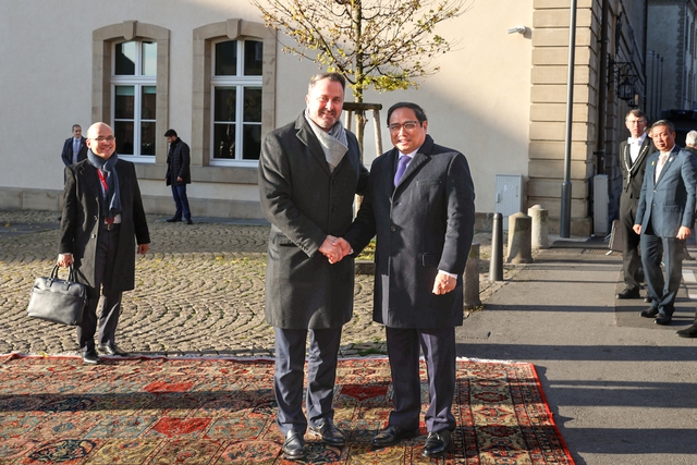 Chùm ảnh: Lễ đón chính thức Thủ tướng Phạm Minh Chính thăm Luxembourg - Ảnh 7. Chùm ảnh: Lễ đón chính thức Thủ tướng Phạm Minh Chính thăm Luxembourg - Ảnh 7.