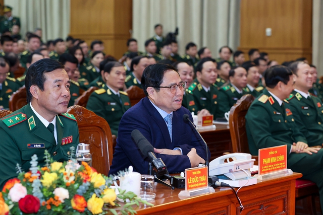Phát huy sức mạnh tổng hợp để bảo vệ vững chắc chủ quyền lãnh thổ, an ninh biên giới quốc gia - Ảnh 4. Phát huy sức mạnh tổng hợp để bảo vệ vững chắc chủ quyền lãnh thổ, an ninh biên giới quốc gia - Ảnh 4.