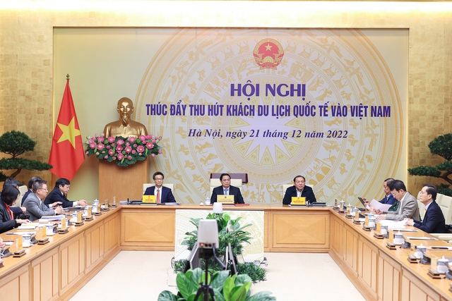 Thủ tướng chủ trì hội nghị thúc đẩy thu hút khách du lịch quốc tế - Ảnh 1. Thủ tướng chủ trì hội nghị thúc đẩy thu hút khách du lịch quốc tế - Ảnh 1.