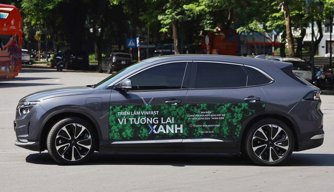 VF 8 tại Triển lãm “VinFast – Vì tương lai xanh” ở Hà Nội.