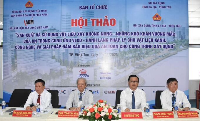 Tổng hội Xây dựng Việt Nam, Hội Vật liệu xây dựng Việt Nam phối hợp với Sở Xây dựng tỉnh Bà Rịa - Vũng Tàu cùng Hội Xây dựng tỉnh Bà Rịa - Vũng Tàu đã tổ chức Hội thảo “Sản xuất và sử dụng vật liệu xây không nung - những khó khăn vướng mắc của doanh nghiệp trong cung ứng VLXD – Hành lang pháp lý cho vật liệu xanh, công nghệ và giải pháp đảm bảo an toàn cho công trình xây dựng”.