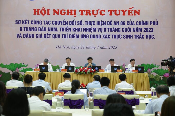 BHXH Việt Nam quyết tâm thực hiện chuyển đổi số mạnh mẽ và toàn diện, lấy người tham gia, thụ hưởng chế độ, chính sách BHXH, BHYT làm trung tâm
