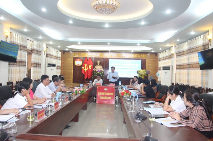 Quang cảnh cuộc họp