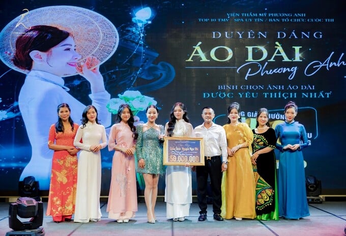 CEO viện thẩm mỹ Phương Anh - Dương Quỳnh Anh cùng các thí sinh đạt giả trong cuộc thi