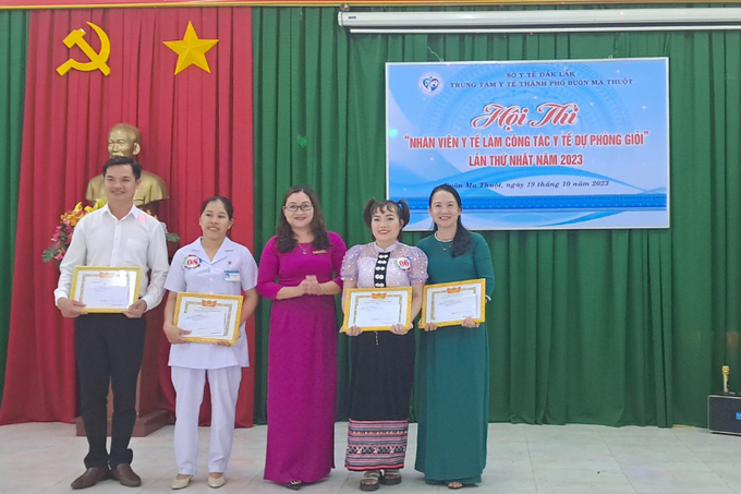 Các đội nhận  giải thưởng của hội thi