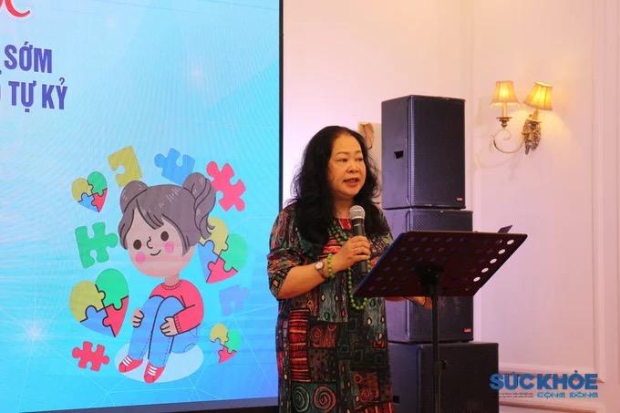 GS.TS. Nguyễn Thị Hoàng Yến, nguyên Phó Viện trưởng Viện Khoa học Giáo dục Việt Nam, Phó Chủ tịch thường trực Hiệp hội Vì Giáo dục cho mọi người Việt Nam (VAEFA) phát biểu khai mạc Hội thảo