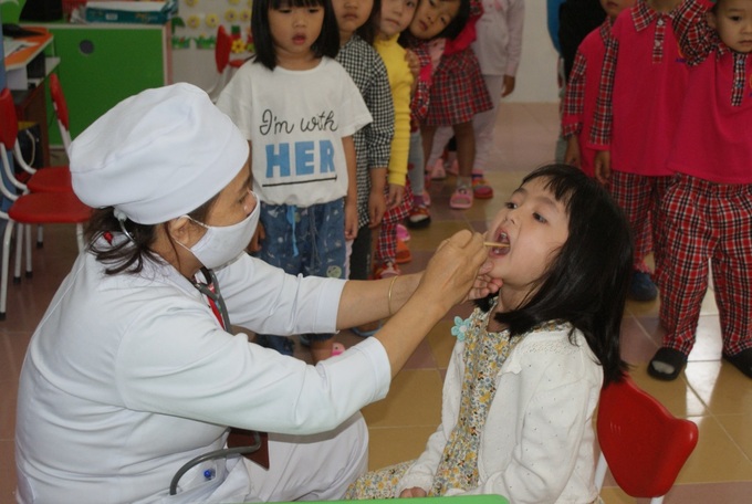 Khám sức khỏe cho trẻ tại Trường Mầm non Anh Đào – Đà Lạt