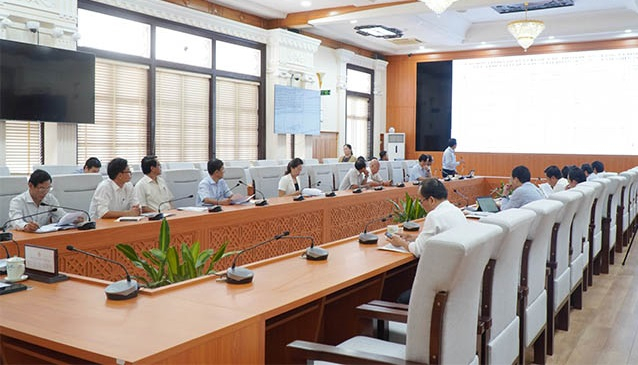 Quang cảnh cuộc họp