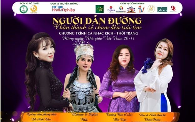Ban Tổ chức chương trình - Từ trái qua phải: Bà Đỗ Anh Thư, Bà Blũ, Bà Bùi Nga Trưởng ban tổ chức và Bà Thiên Phước - Họa sĩ, NTK - Chủ Tịch Hội Hương Sắc Việt Nam