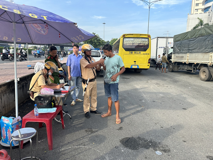 Lực lượng CSGT ra quân tuần tra kiểm soát, xử lý vi phạm trật tự, an toàn giao thông trên tuyến Quốc lộ 1