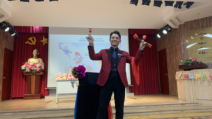 Đến với chương trình, các em sẽ được thưởng thức những tiết mục ảo thuật đặc sắc đến từ các nghệ sĩ