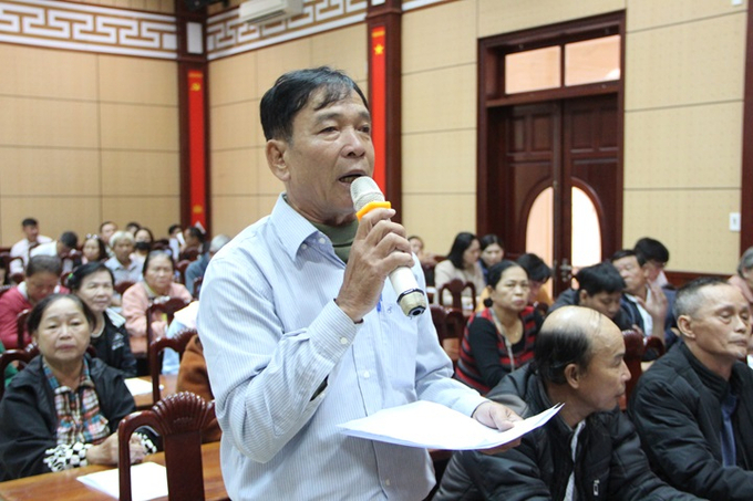 Cử tri nêu kiến nghị tại buổi tiếp xúc