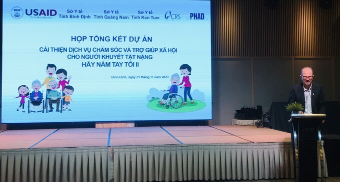 Ông Anthony Alexander Kolb - Phó phòng Hàn gắn và Phát triển Hoà nhập đại diện USAID phát biểu