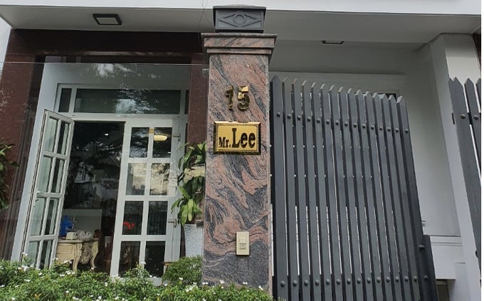 Căn nhà treo biển hiệu “Mr Lee” được sử dụng để hành nghề khám chữa bệnh trái phép (ảnh: SYT)