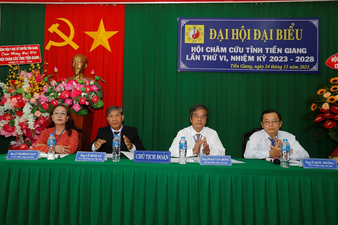 Đoàn Chủ tịch điều hành đại hội