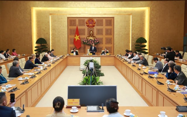 Phó Thủ tướng Trần Hồng Hà yêu cầu các chương trình hợp tác giữa Hội Giáo dục chăm sóc sức khoẻ cộng đồng Việt Nam và các bộ, ngành phải hiệu quả, thực chất, lượng hoá được (Ảnh: VGP/Minh Khôi)