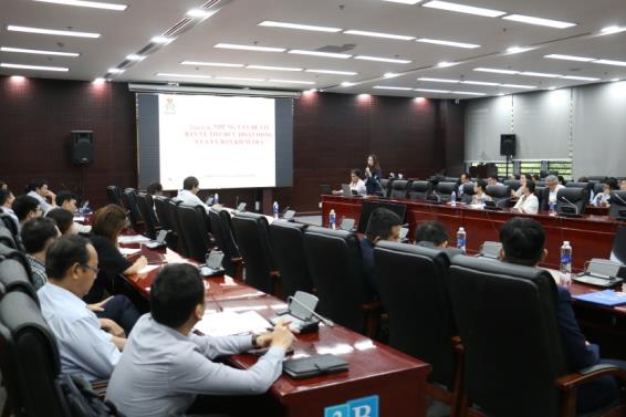 Phạm Thị Thu Hiền - Ủy viên Ban Thường vụ, Chủ nhiệm Ủy ban Kiểm tra Liên đoàn Lao động thành phố phát biểu tại lớp tập huấn