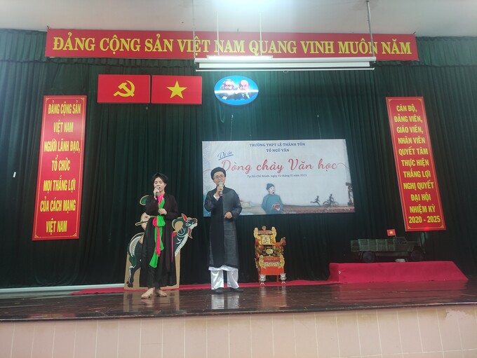 Dự án giúp học sinh hai khối lớp 10 và 11 nâng cao phát triển năng lực văn học, năng lực ngôn ngữ 