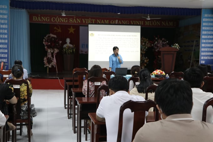 Quang cảnh buổi tập huấn