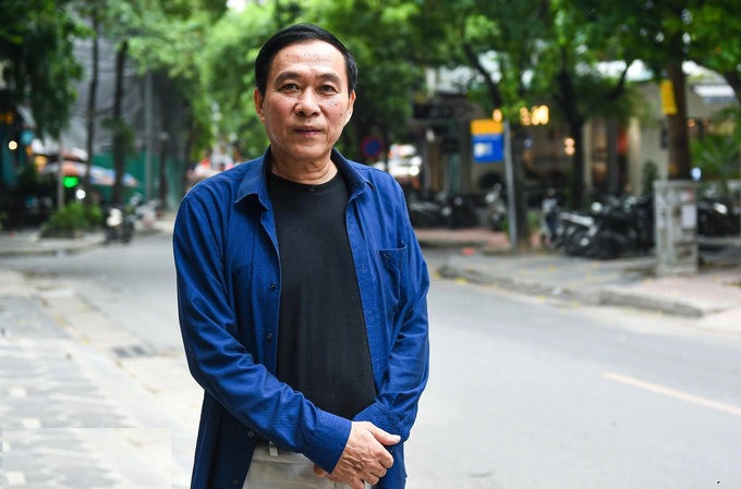 NSƯT Đỗ Kỷ cho biết vừa nhận được thông báo mới nhất của Cục nghệ thuật biểu diễn, do đó, hồ sơ xét duyệt của ông bị dừng lại do có đơn thư (Ảnh: Toàn Vũ)