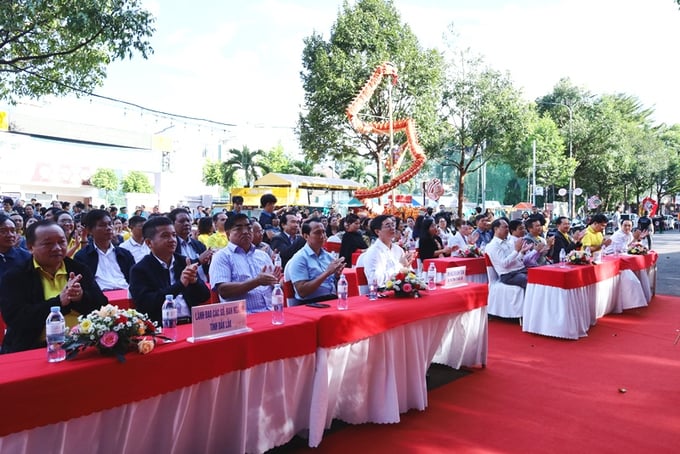 Quang cảnh buổi lễ khai mạc