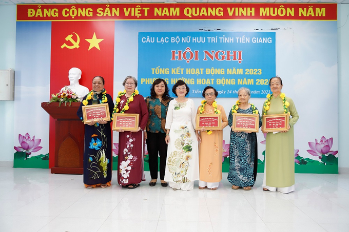 Tổ chức chúc thọ cho hội viên