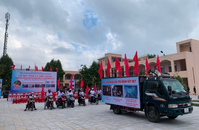 Đoàn xe tuyên truyền lưu động xuất phát diễu hành khắp các tuyến đường trên địa bàn TP. Tam Kỳ