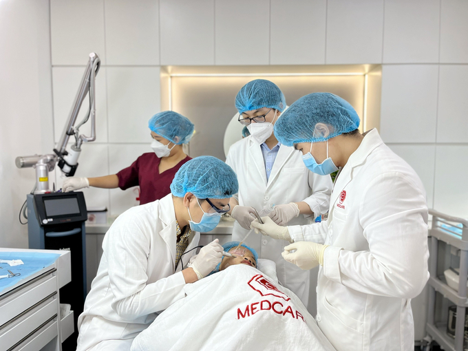 Bác sĩ Nguyễn Trường Hải cùng phòng khám MEDCARE triển khai dự án điều trị cộng đồng miễn phí cho các bệnh nhân khó khăn