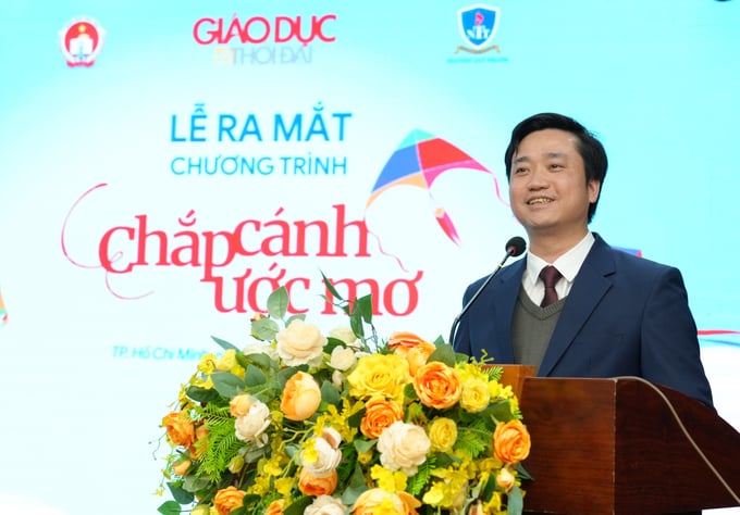 Ông Đỗ Đức Quế - Phó vụ trưởng Vụ Giáo dục Trung học, Bộ GD&ĐT phát biểu tại lễ ra mắt