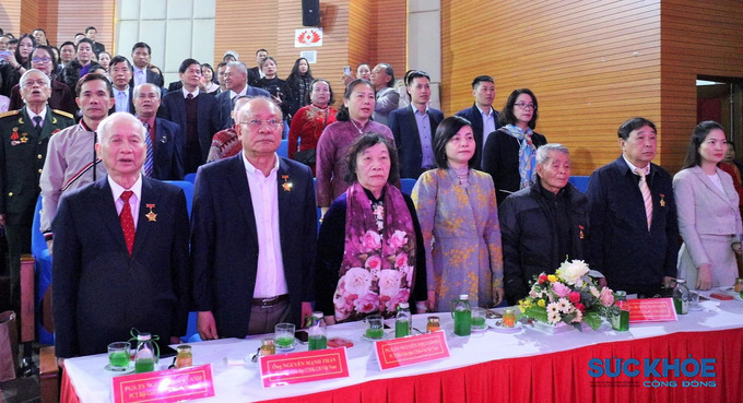 Các lãnh đạo tham dự buổi lễ