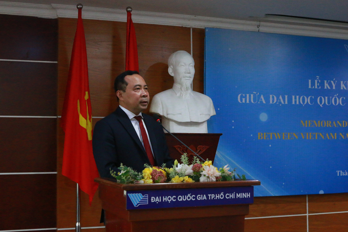 PGS.TS Vũ Hải Quân, Giám đốc ĐHQG TP.HCM phát biểu tại buổi lễ (Ảnh: Mạnh Quang)