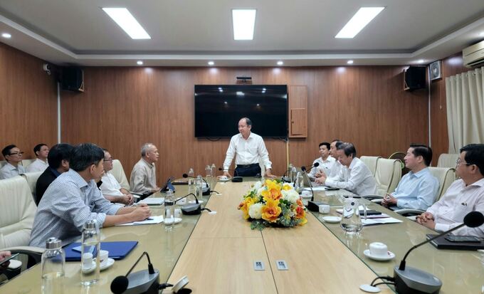 PGS.TS.BS Tăng Chí Thượng - Giám đốc Sở Y tế TP. HCM phát biểu tại buổi làm việc với đoàn công tác đến từ tỉnh Đắk Lắk