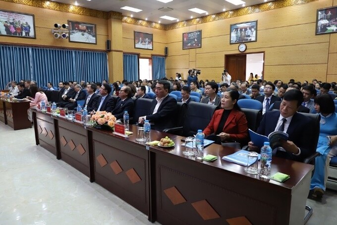 Các đại biểu tham dự hội nghị