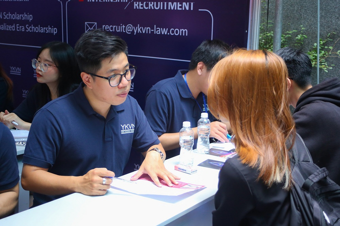 Đến với Ngày hội, sinh viên sẽ được trực tiếp gặp các nhà tuyển dụng
