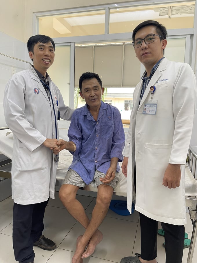 Sức khỏe bệnh nhân L.V.T tiến triển tốt sau can thiệp động mạch vành và tiếp tục được theo dõi tại khoa nội tim mạch
