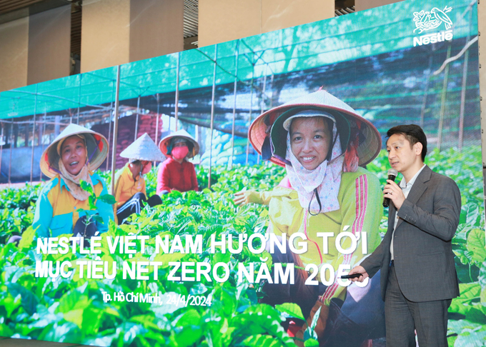 Ông Khuất Quang Hưng, Giám đốc Đối ngoại và Truyền thông, Nestlé Việt Nam chia sẻ về lộ trình và hành động của Nestlé hướng tới mục tiêu Net Zero 2050  