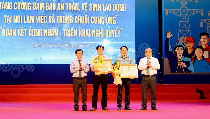 Phó Chủ tịch Thường trực UBND tỉnh Trần Hoàng Tuấn phát biểu tại buổi lễ