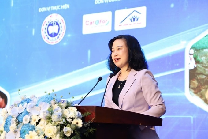 Bộ trưởng Bộ Y tế Đào Hồng Lan phát biểu tại buổi lễ