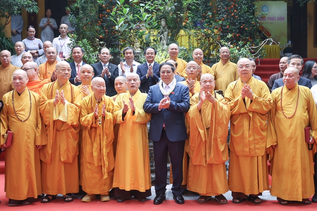 Thủ tướng và các chức sắc, tăng ni, Phật tử Giáo hội Phật giáo Việt Nam
