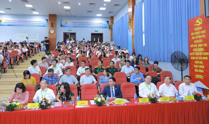 Các đại biểu tham dự hội thảo