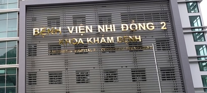 Theo báo cáo của Bệnh viện Nhi đồng 2, ông N.Q.T không phải nhân viên bệnh viện