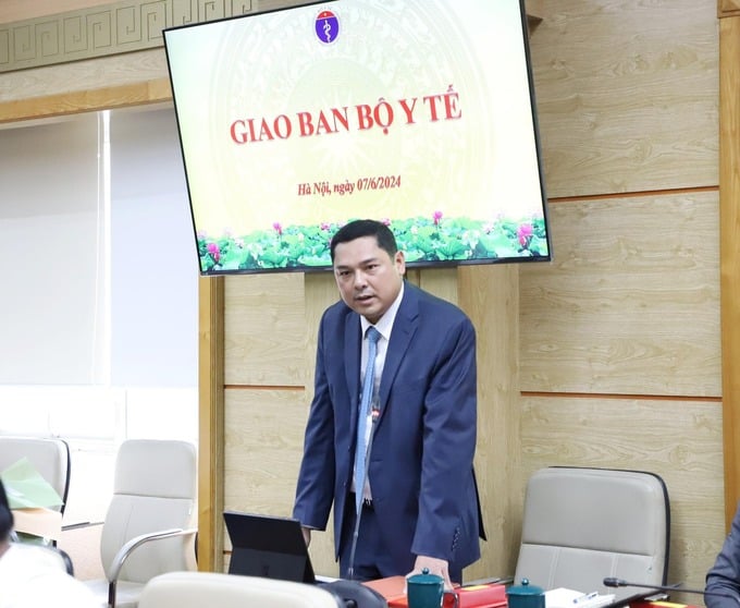 Tân Phó Vụ trưởng Vụ Bảo hiểm Y tế Hoàng Trung Tuấn phát biểu tại buổi lễ nhận quyết định (Ảnh: Trần Minh)